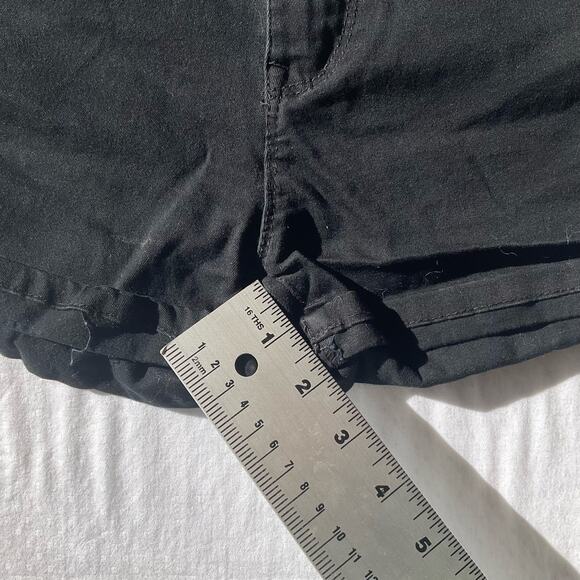 C’est Toi Women’s Casual Khaki Short Shorts size S, Solid Black - Picture 5 of 9